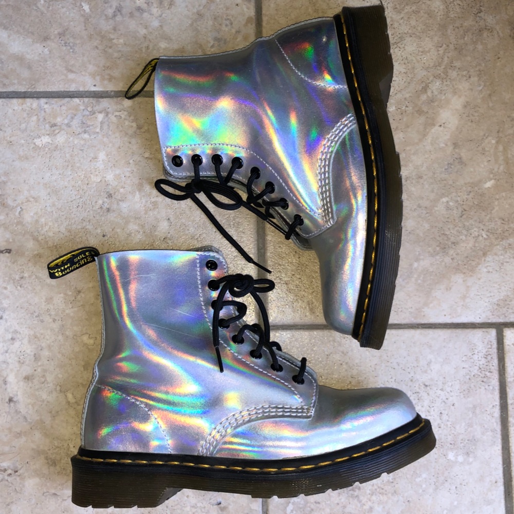 Holographic Dr Martens